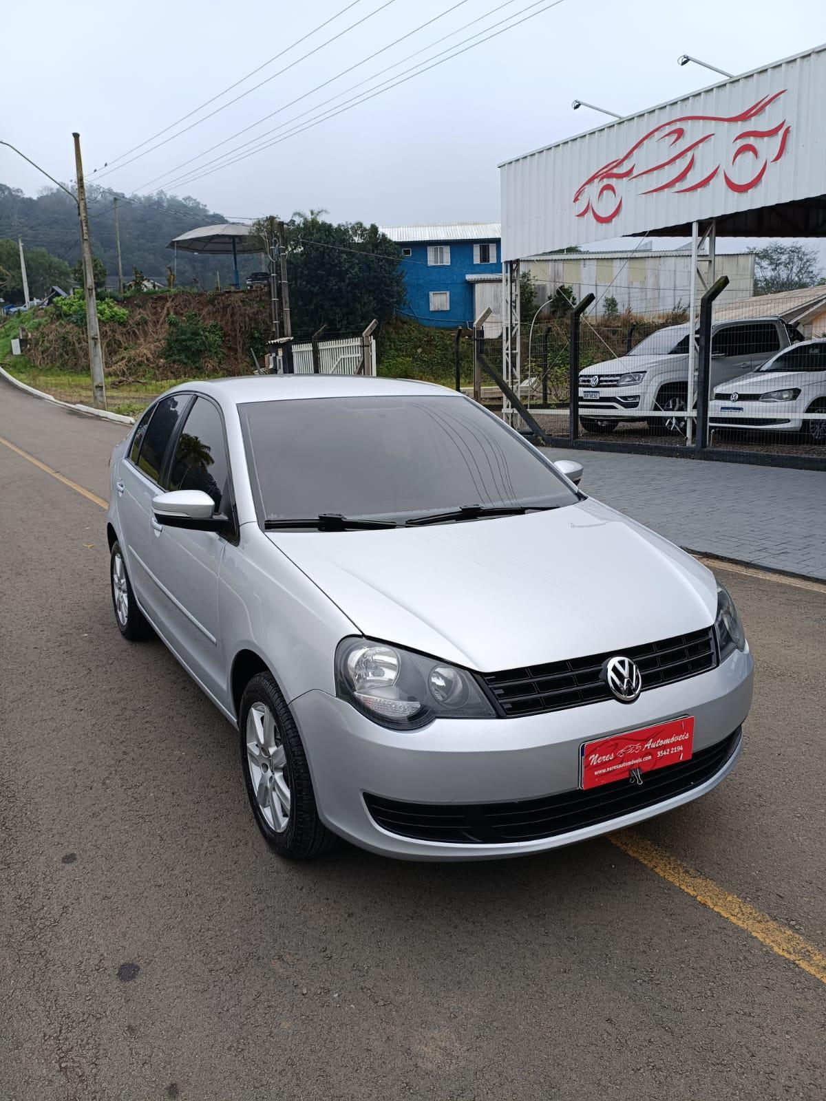 Foto 8 de Volkswagen POLO SEDAN