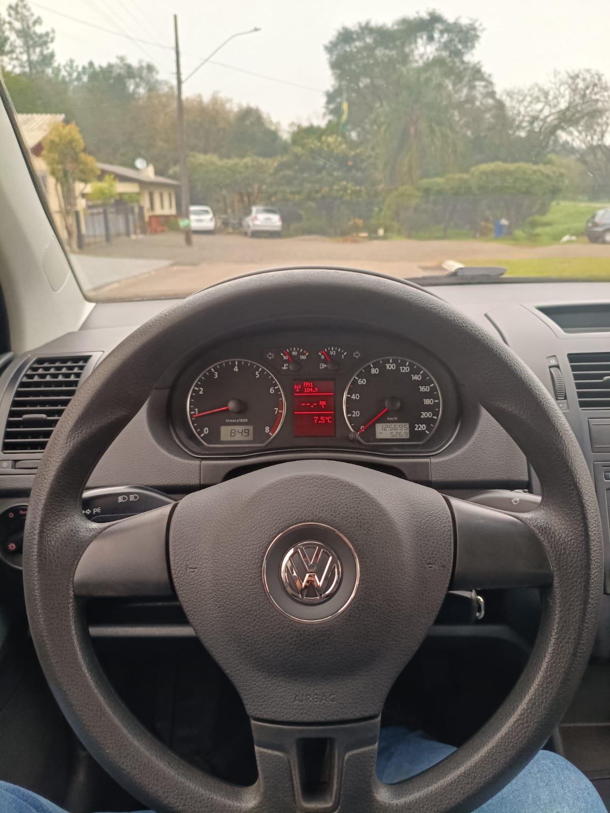Foto 17 de Volkswagen POLO SEDAN