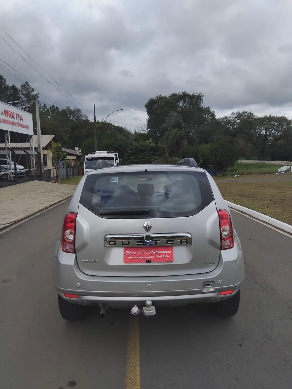 RENAULT DUSTER