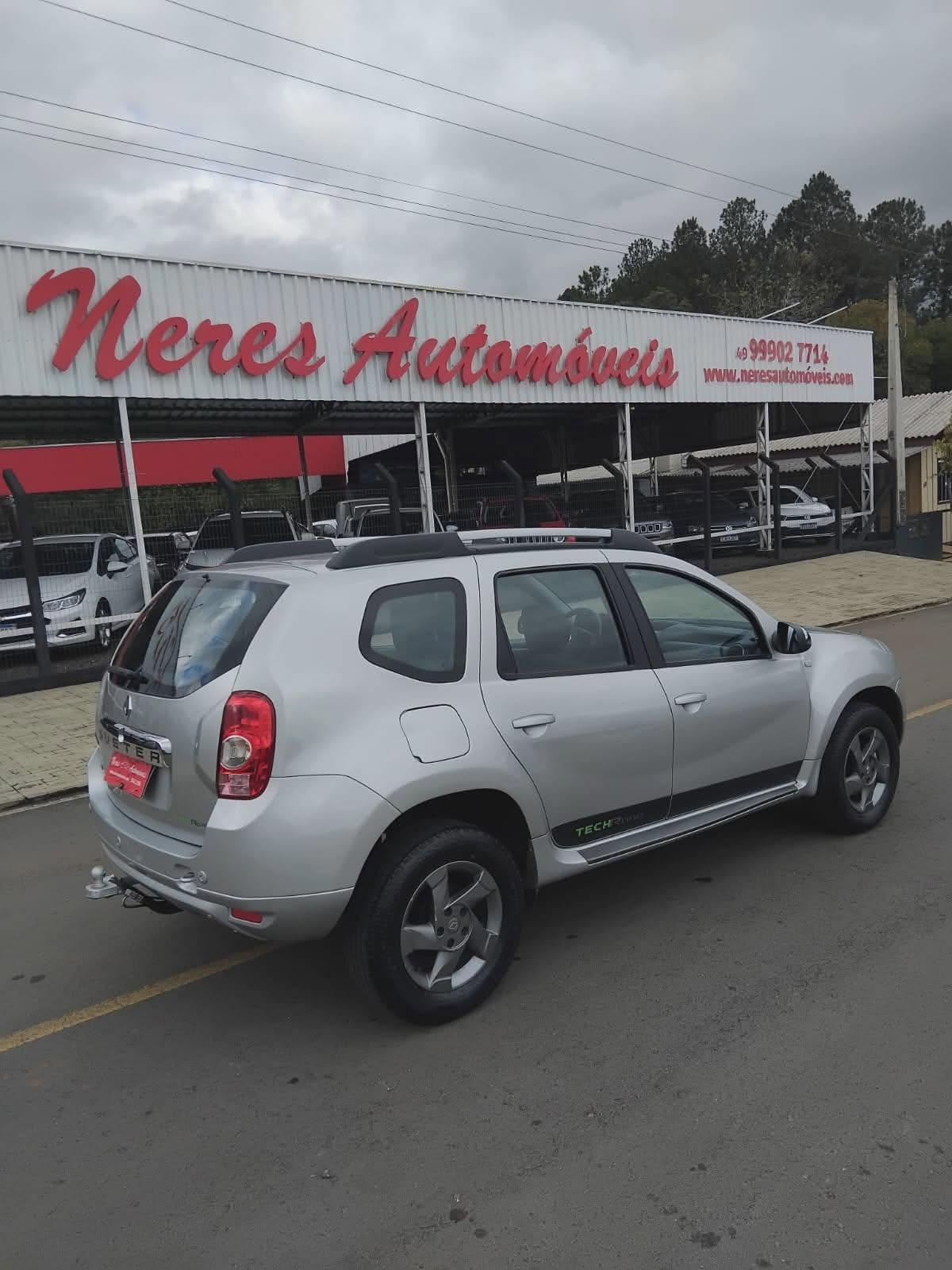 RENAULT DUSTER