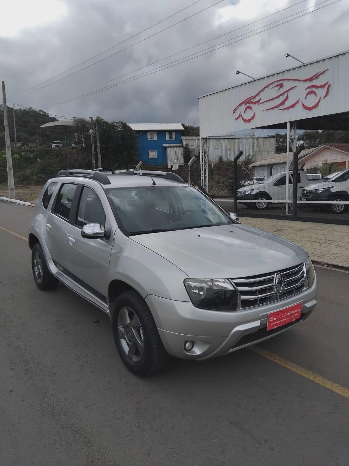 RENAULT DUSTER