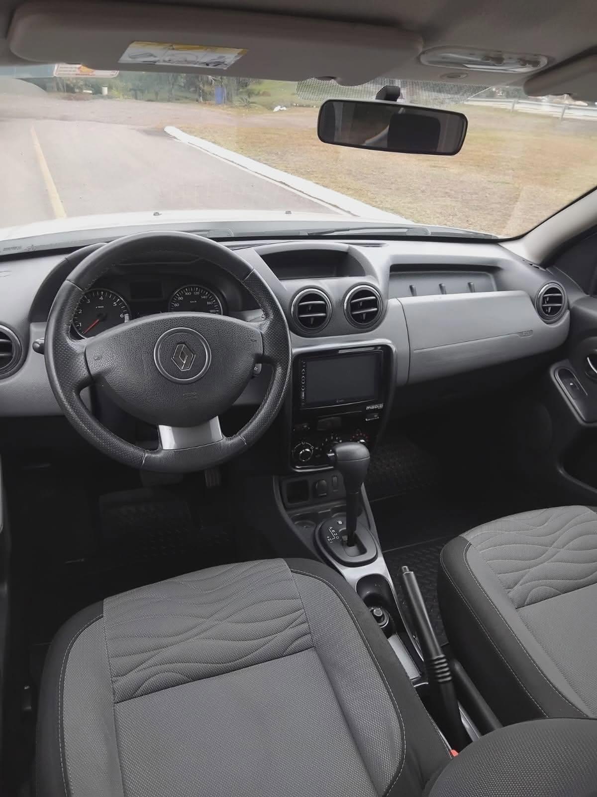 RENAULT DUSTER