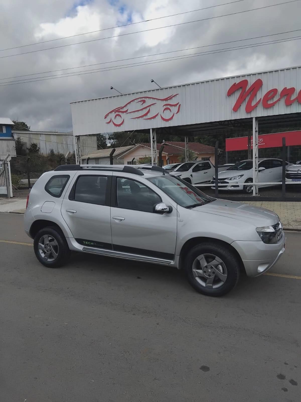 RENAULT DUSTER