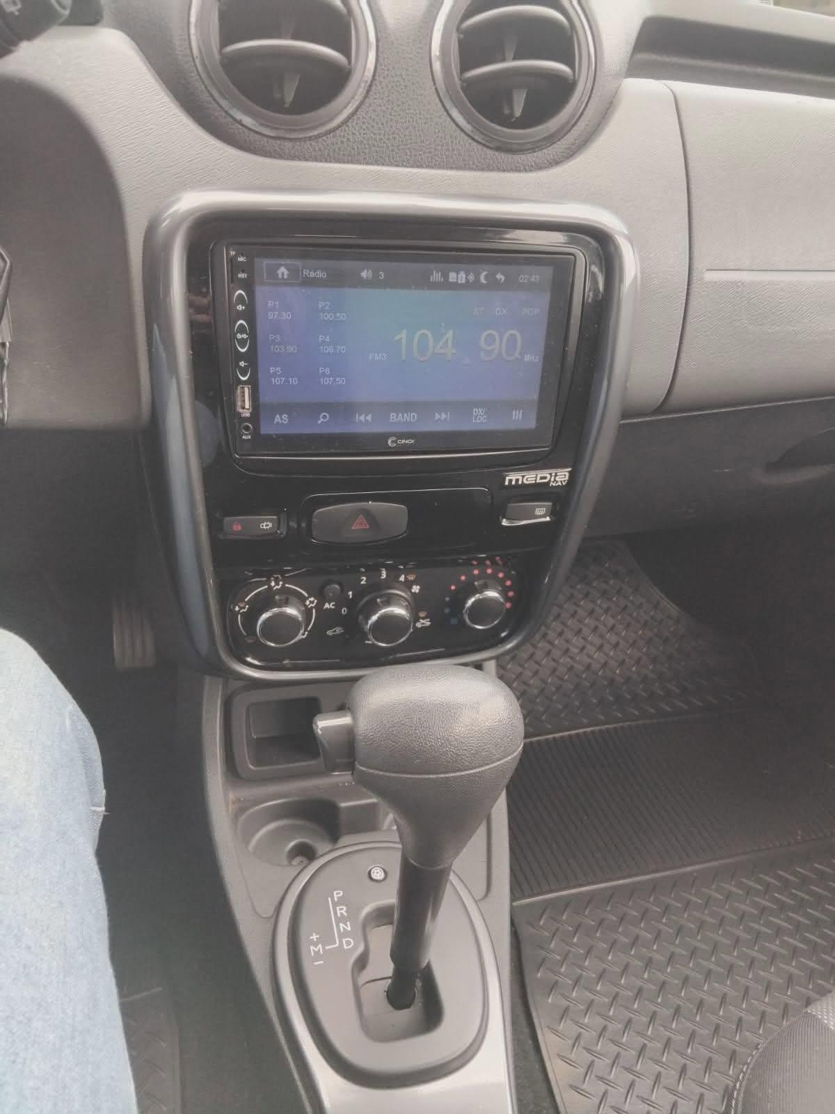 RENAULT DUSTER