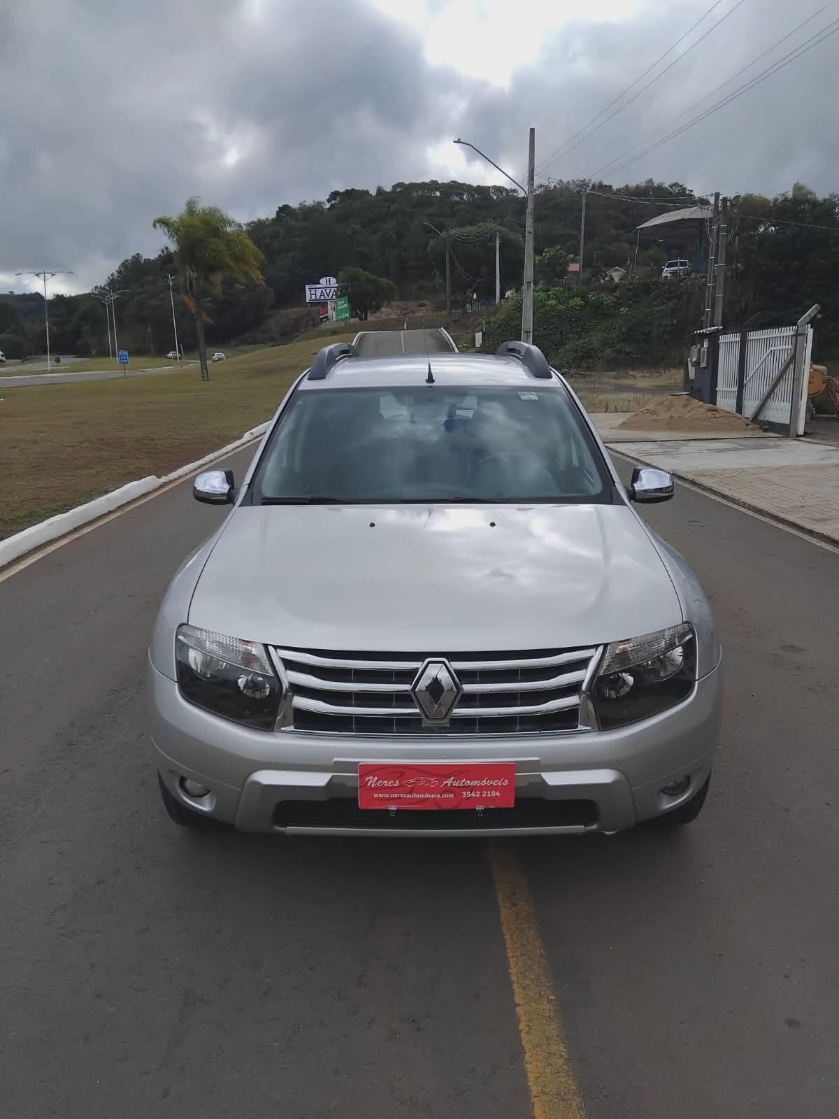RENAULT DUSTER