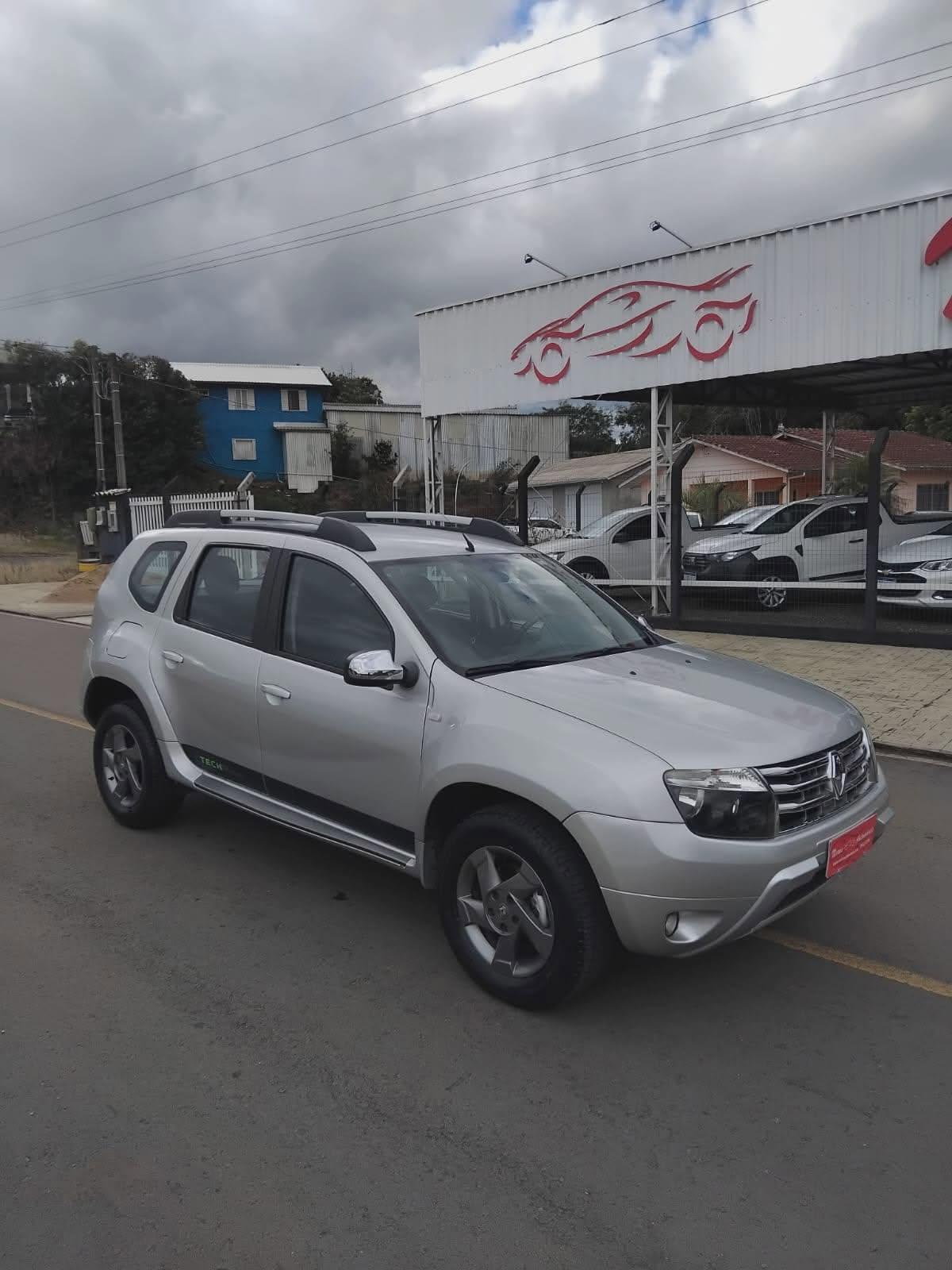 RENAULT DUSTER