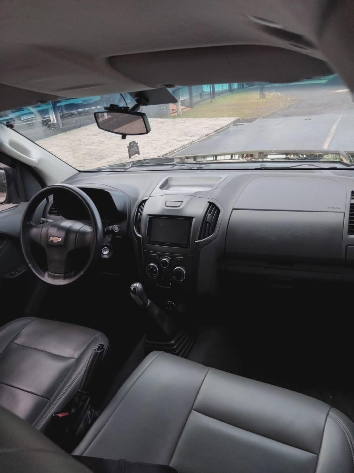 CHEVROLET S10