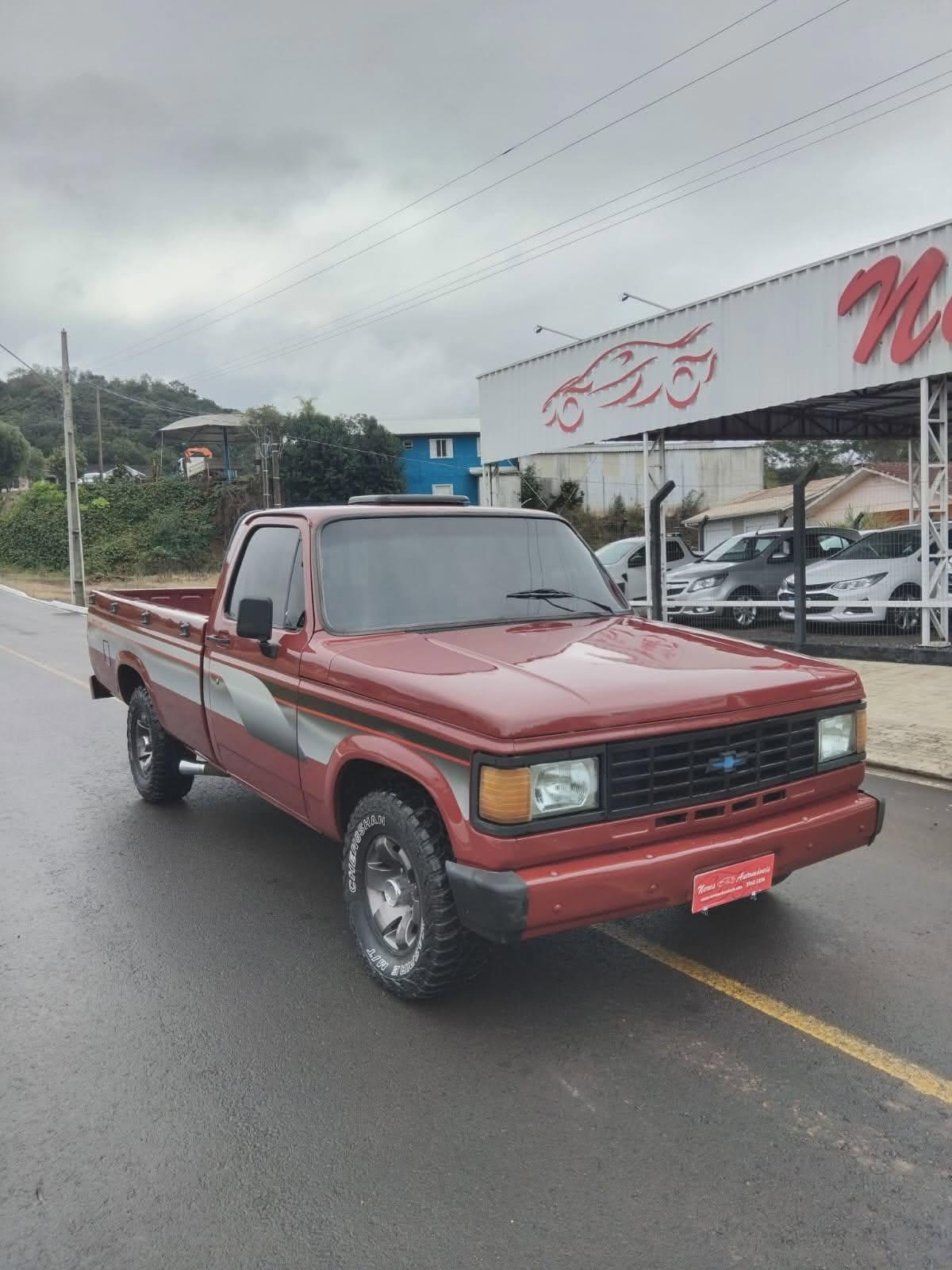 CHEVROLET D20