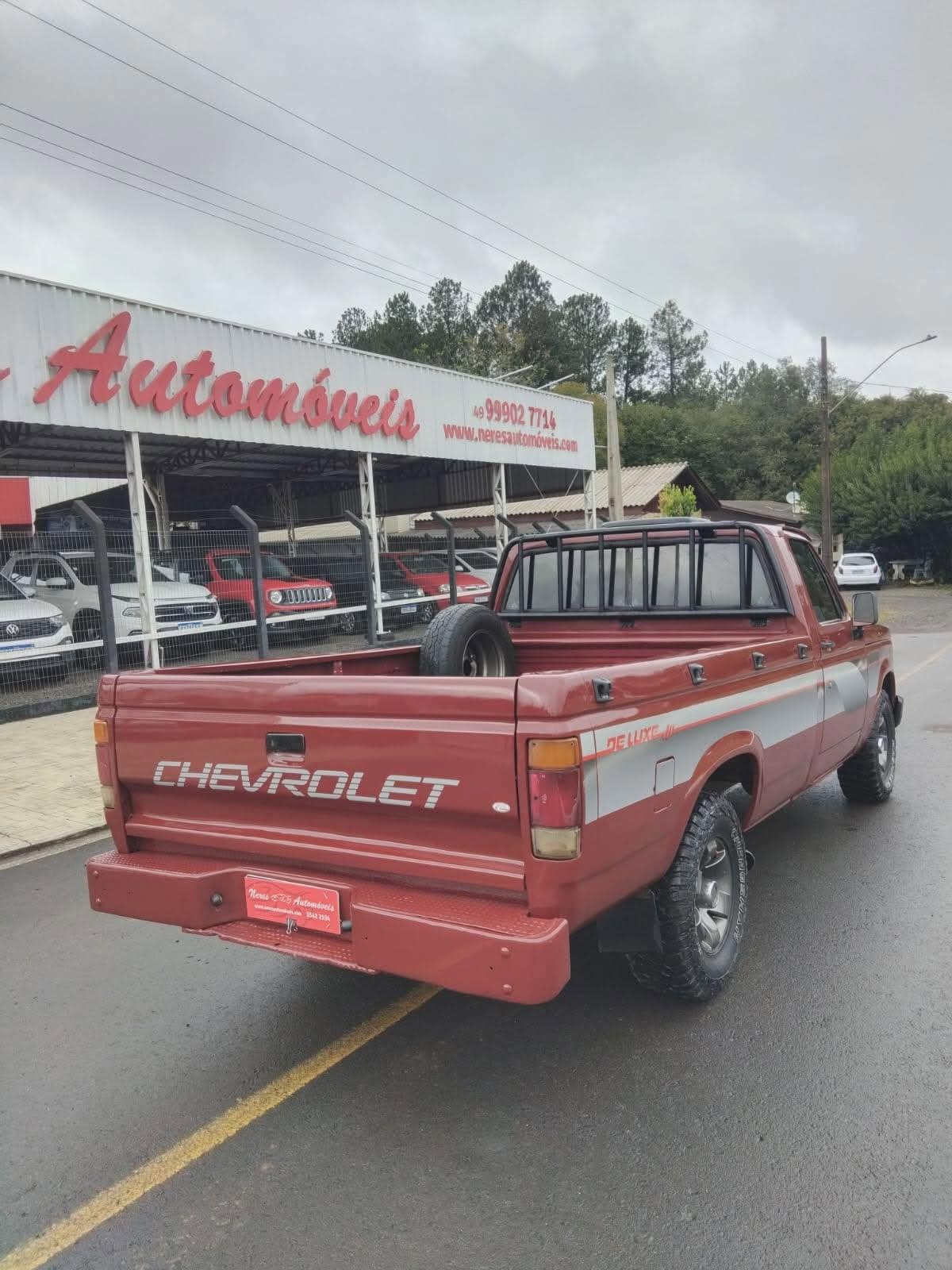 CHEVROLET D20