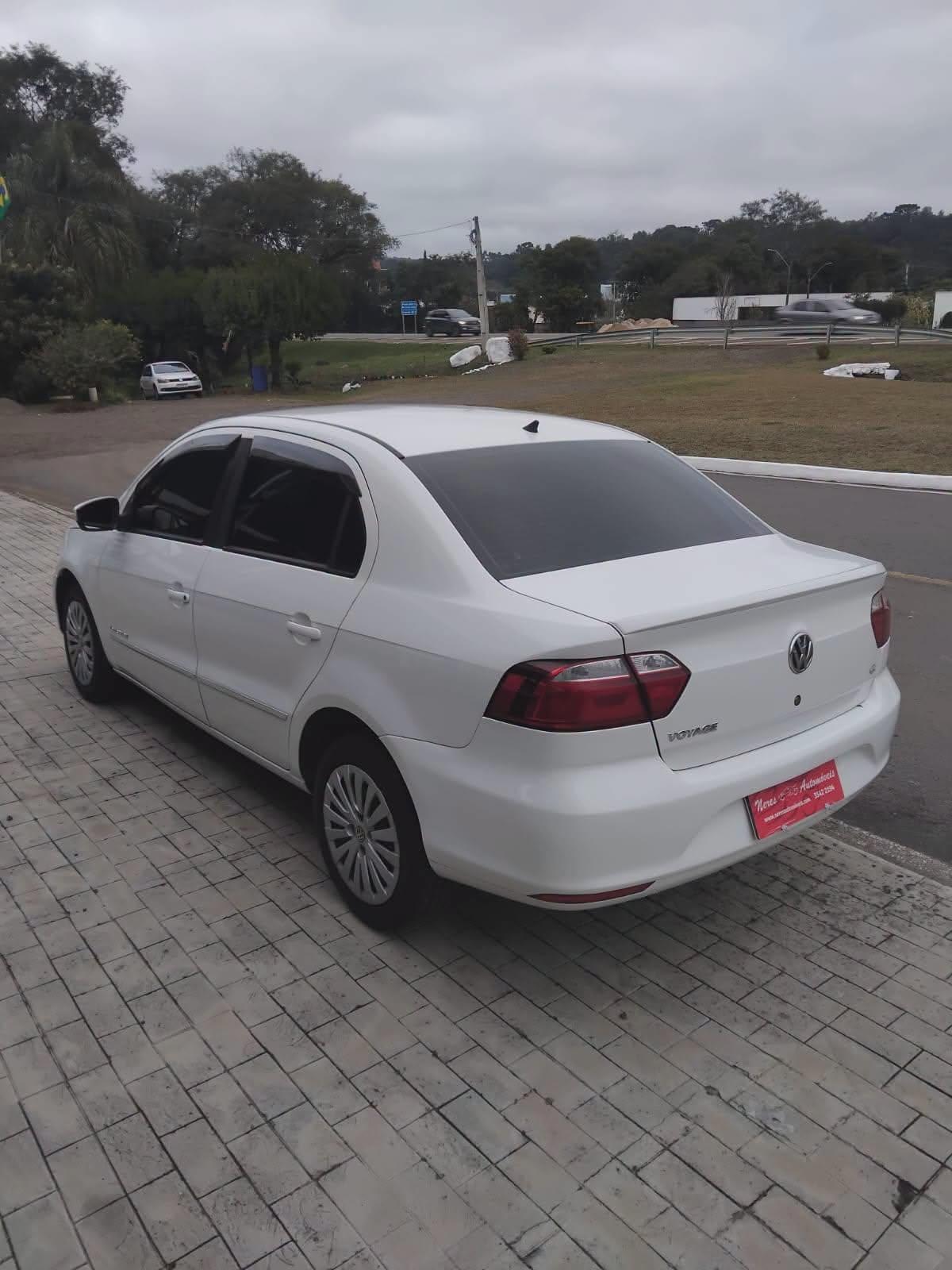 VOLKSWAGEN VOYAGE