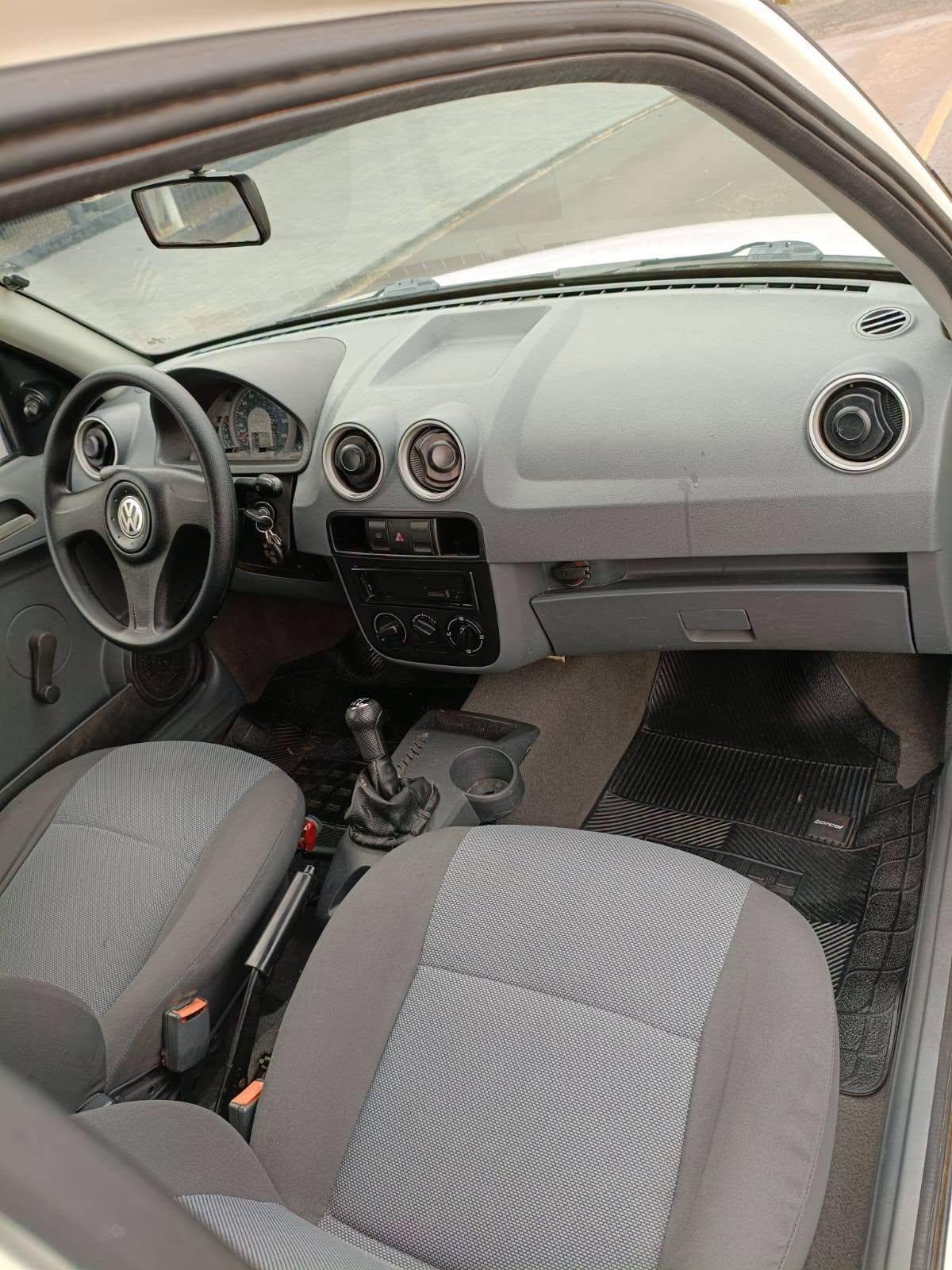 VOLKSWAGEN GOL
